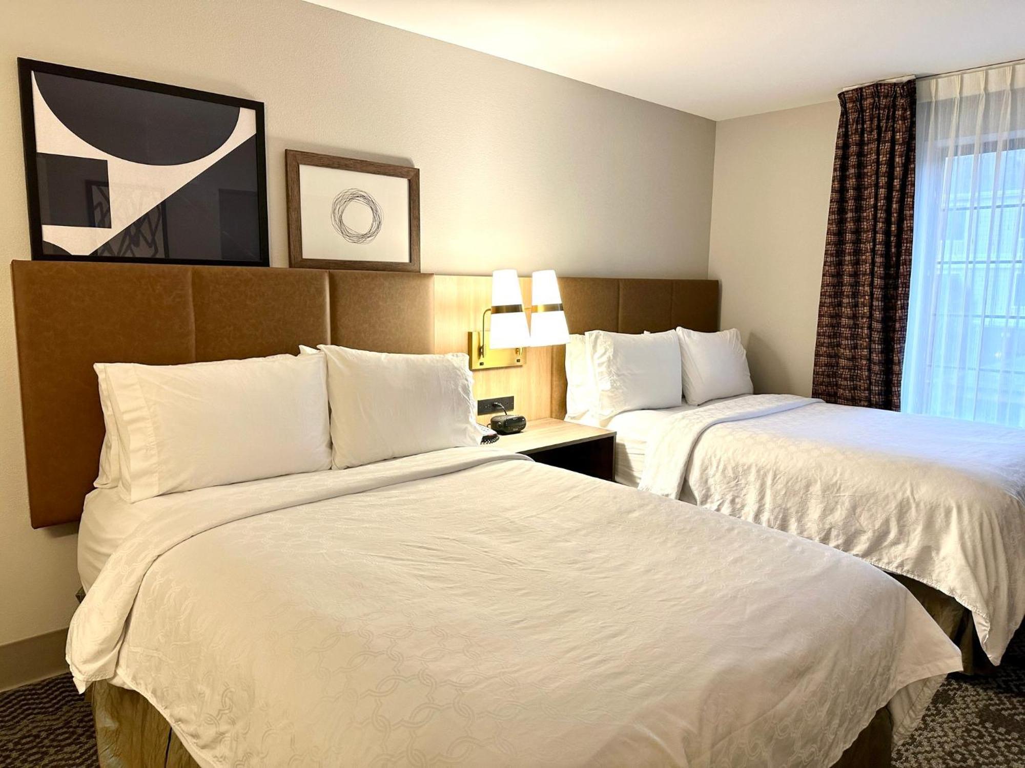 Staybridge Suites Milwaukee West-Oconomowoc By Ihg Exterior foto